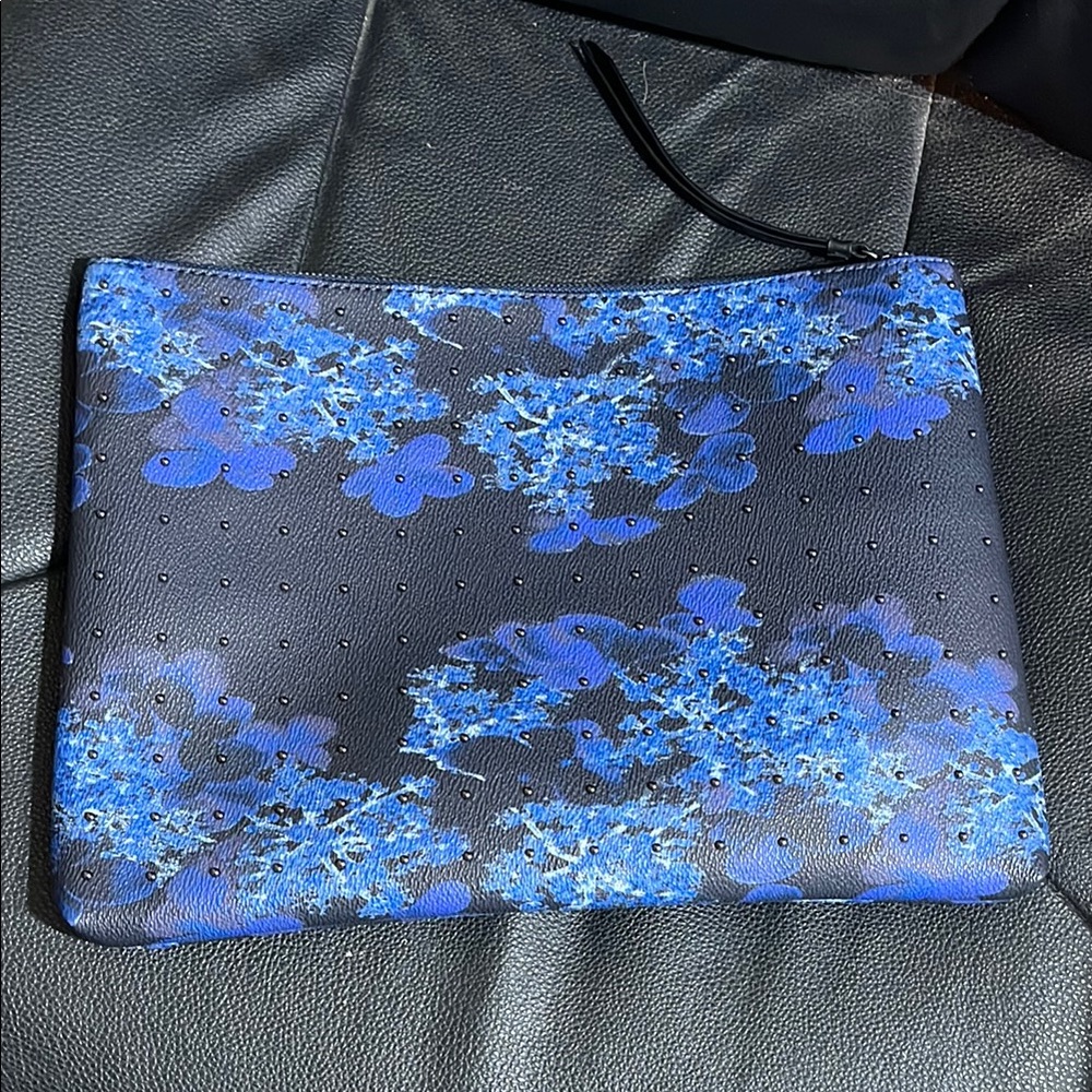 Banana Republic XLarge Zip Clutch,tablet sleeve Floral Navy/Black Vegan